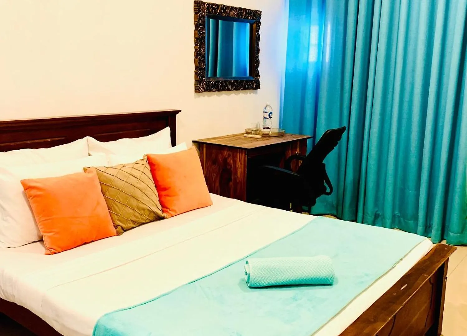 Apartahotel Bhashiz Villa Negombo
