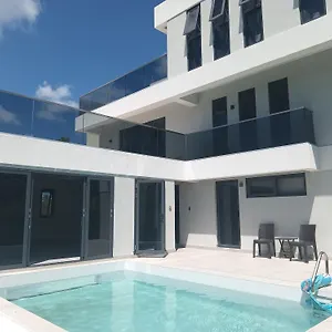 https://villa-sanctuary.comcaribbean.com